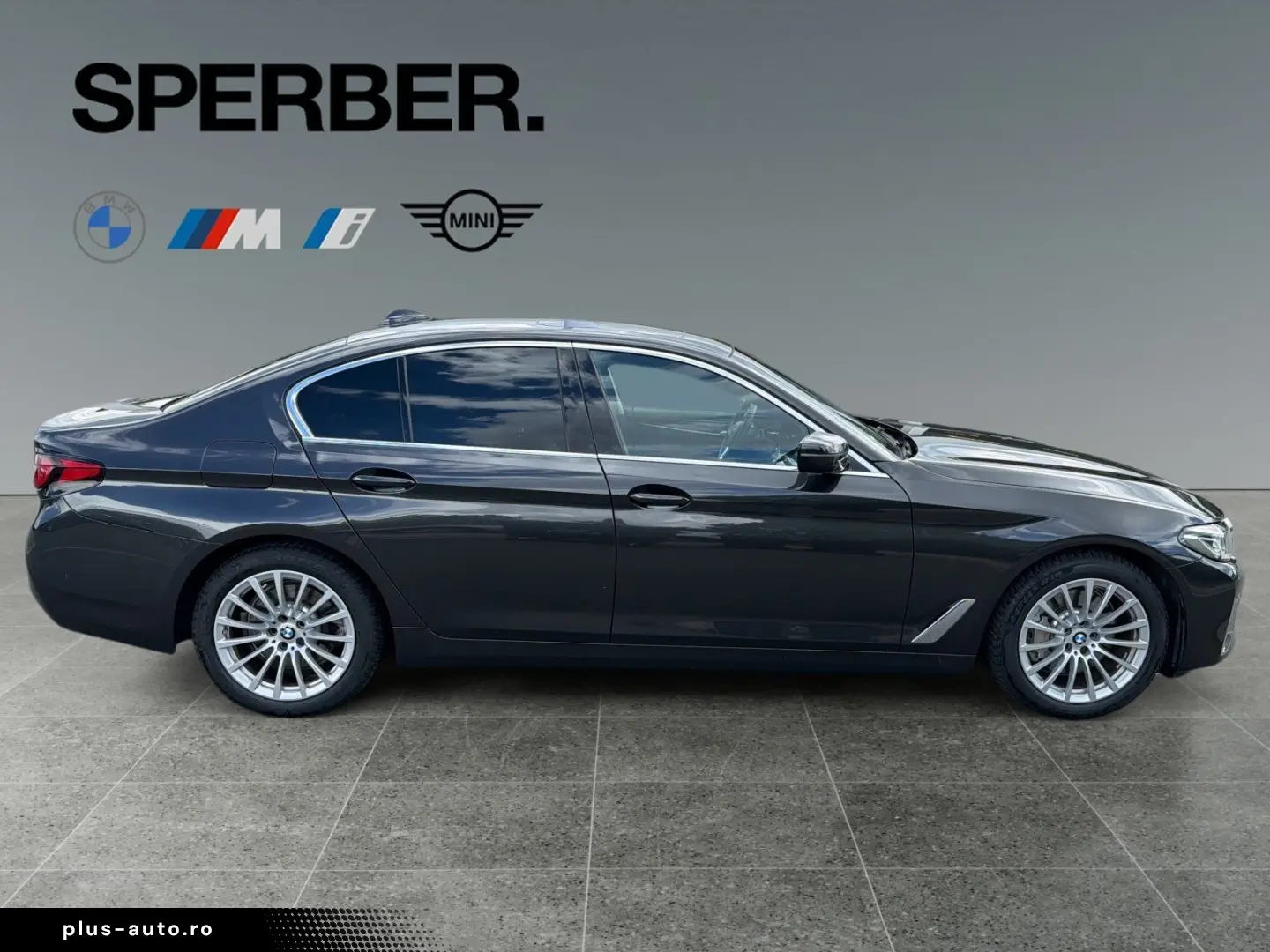 BMW 530i Luxury Line Glasdach Sitzbelüftung Head Up