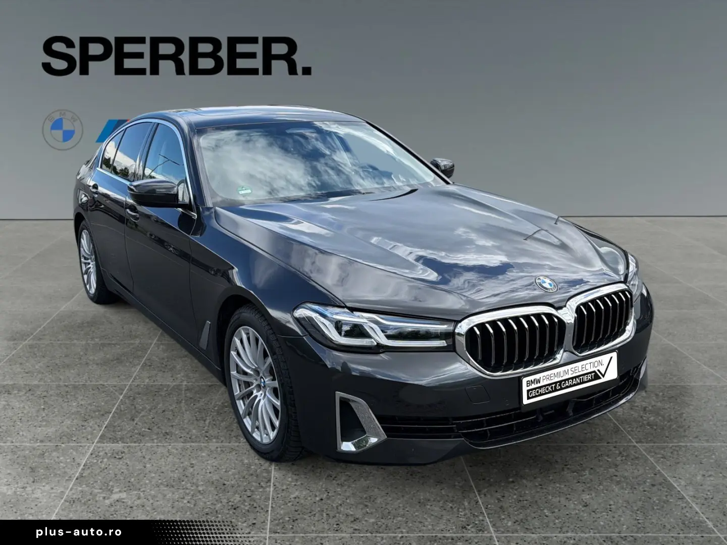 BMW 530i Luxury Line Glasdach Sitzbelüftung Head Up