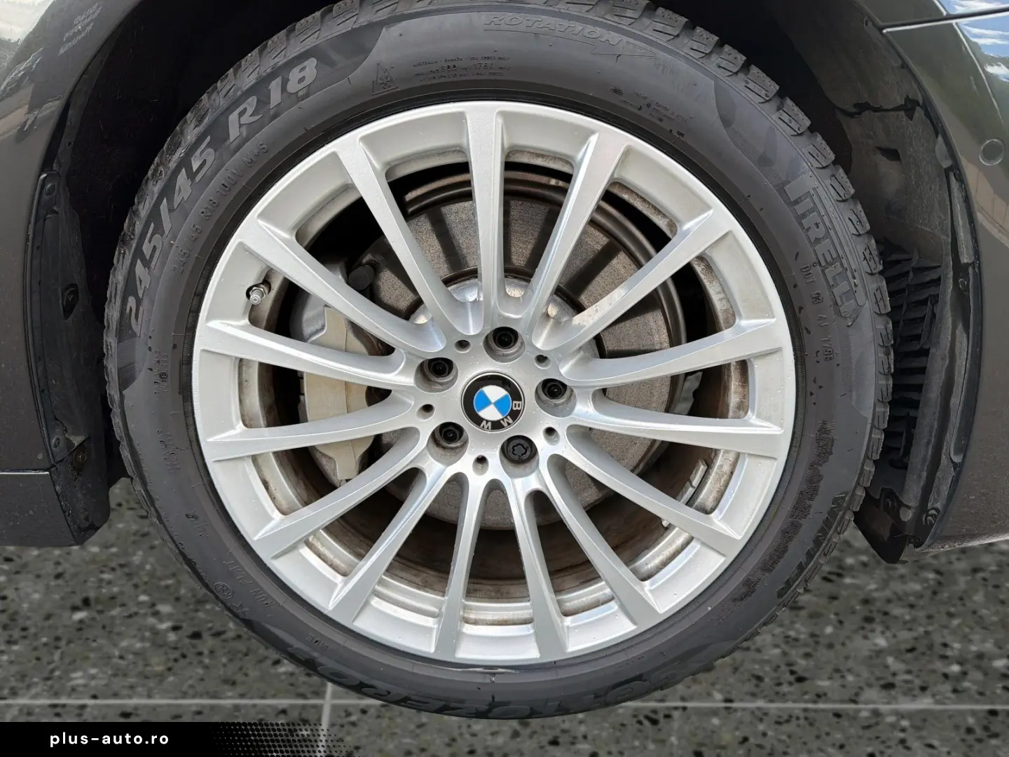 BMW 530i Luxury Line Glasdach Sitzbelüftung Head Up