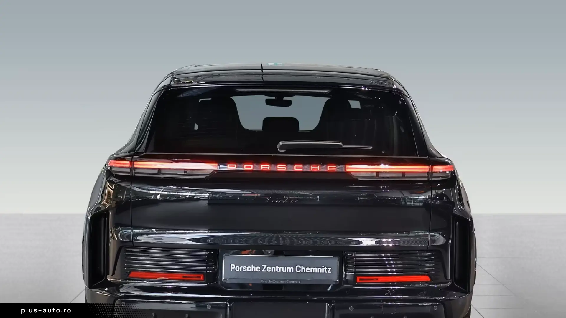 Porsche Cayenne Turbo Electric ActiveRide;HD-Matrix;