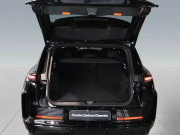Porsche Cayenne Turbo Electric ActiveRide;HD-Matrix;