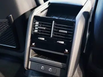 Porsche Cayenne Turbo Electric ActiveRide;HD-Matrix;