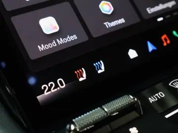 Porsche Cayenne Turbo Electric ActiveRide;HD-Matrix;