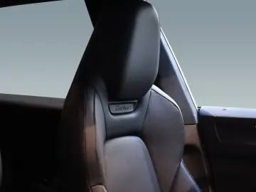 Porsche Cayenne Turbo Electric ActiveRide;HD-Matrix;