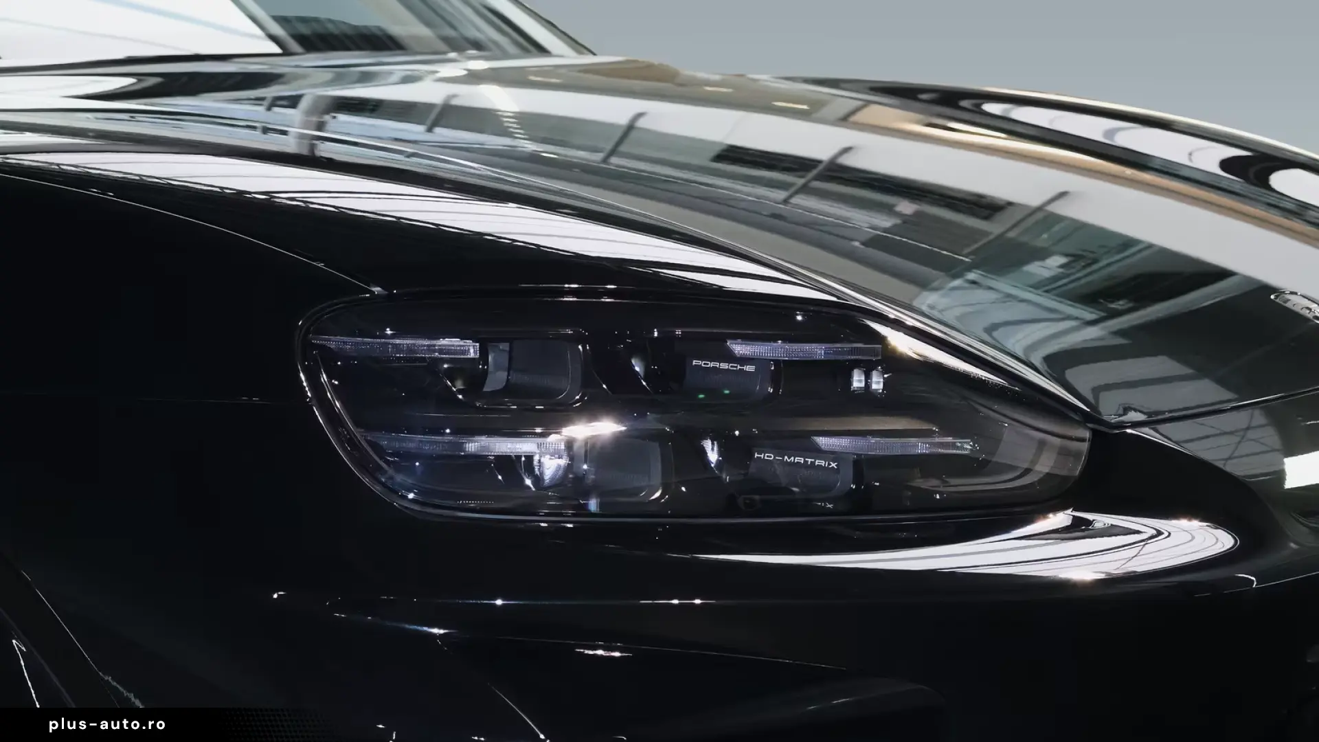 Porsche Cayenne Turbo Electric ActiveRide;HD-Matrix;