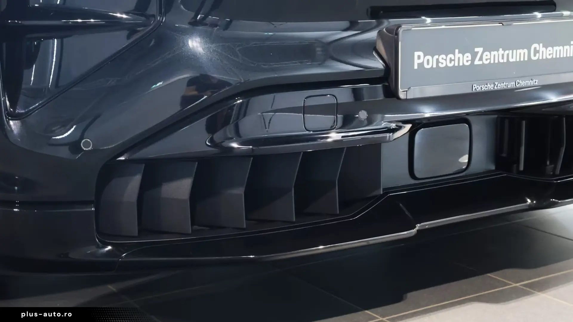 Porsche Cayenne Turbo Electric ActiveRide;HD-Matrix;