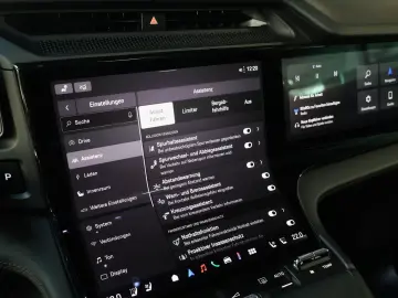 Porsche Cayenne Turbo Electric ActiveRide;HD-Matrix;