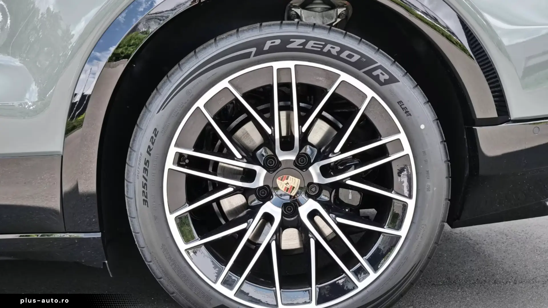 Porsche Cayenne Electric HA-Lenkung Surround