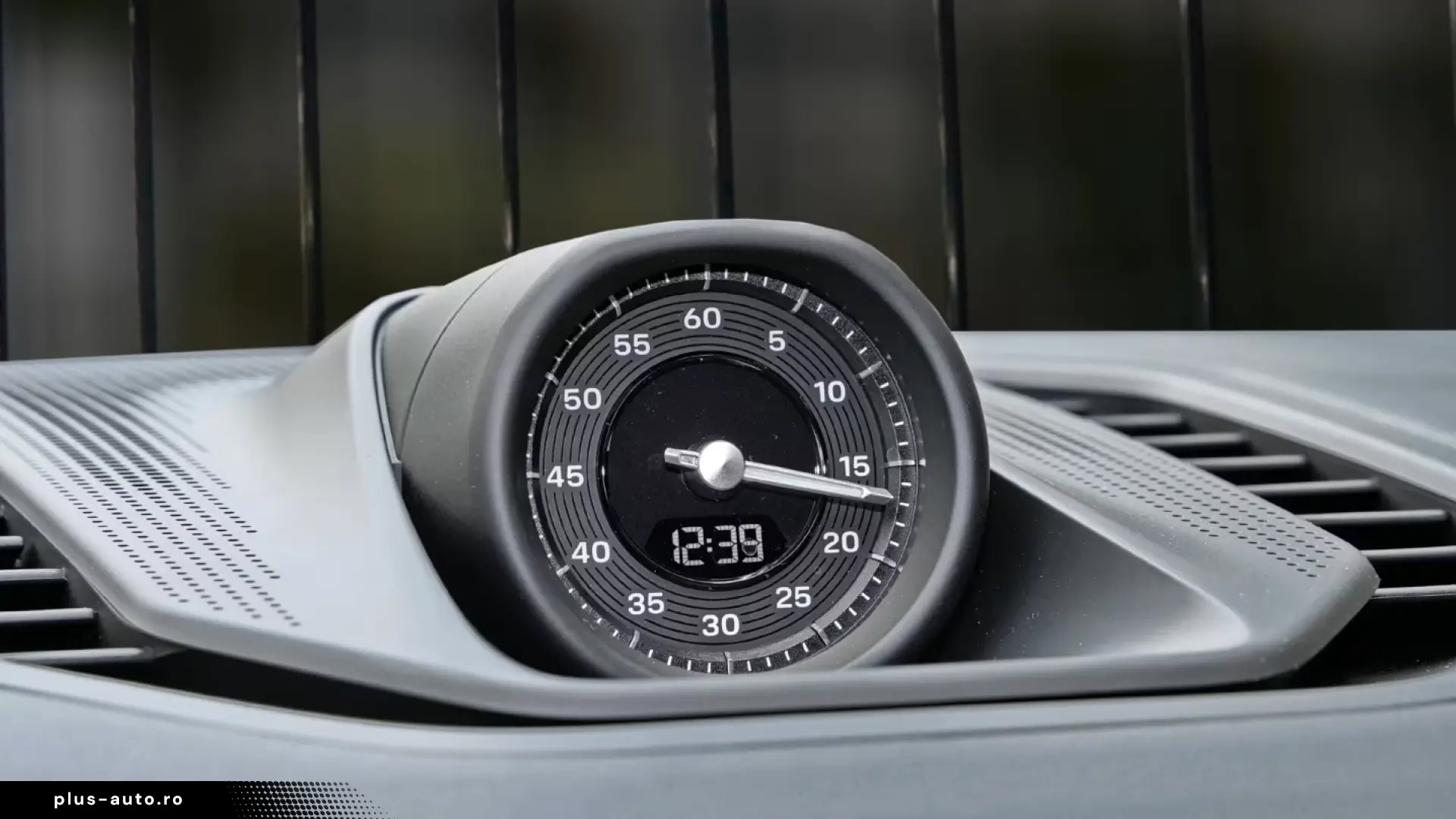 Porsche Cayenne Electric HA-Lenkung Surround