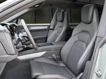 Porsche Cayenne Electric HA-Lenkung Surround
