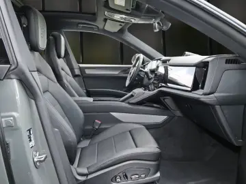 Porsche Cayenne Electric HA-Lenkung Surround
