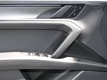 Porsche Cayenne Electric HA-Lenkung Surround