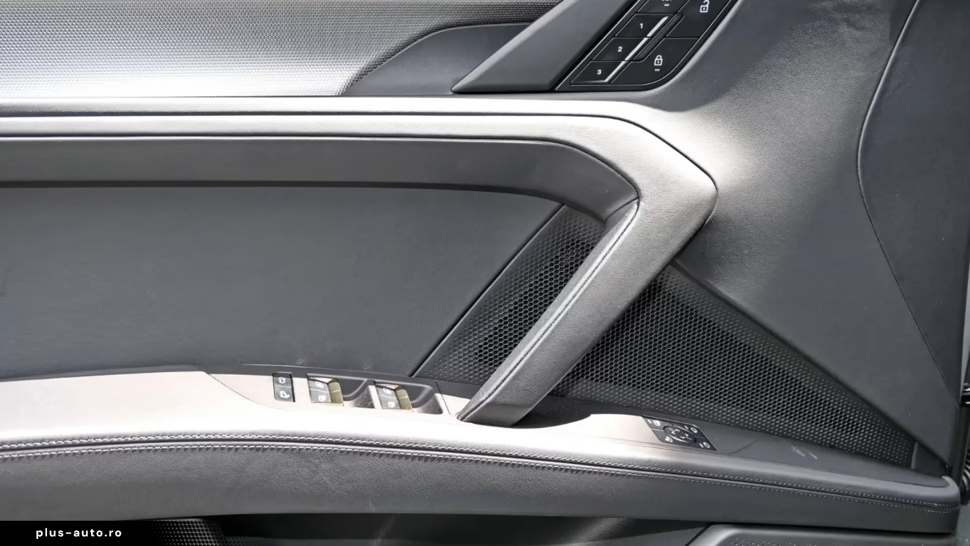 Porsche Cayenne Electric HA-Lenkung Surround
