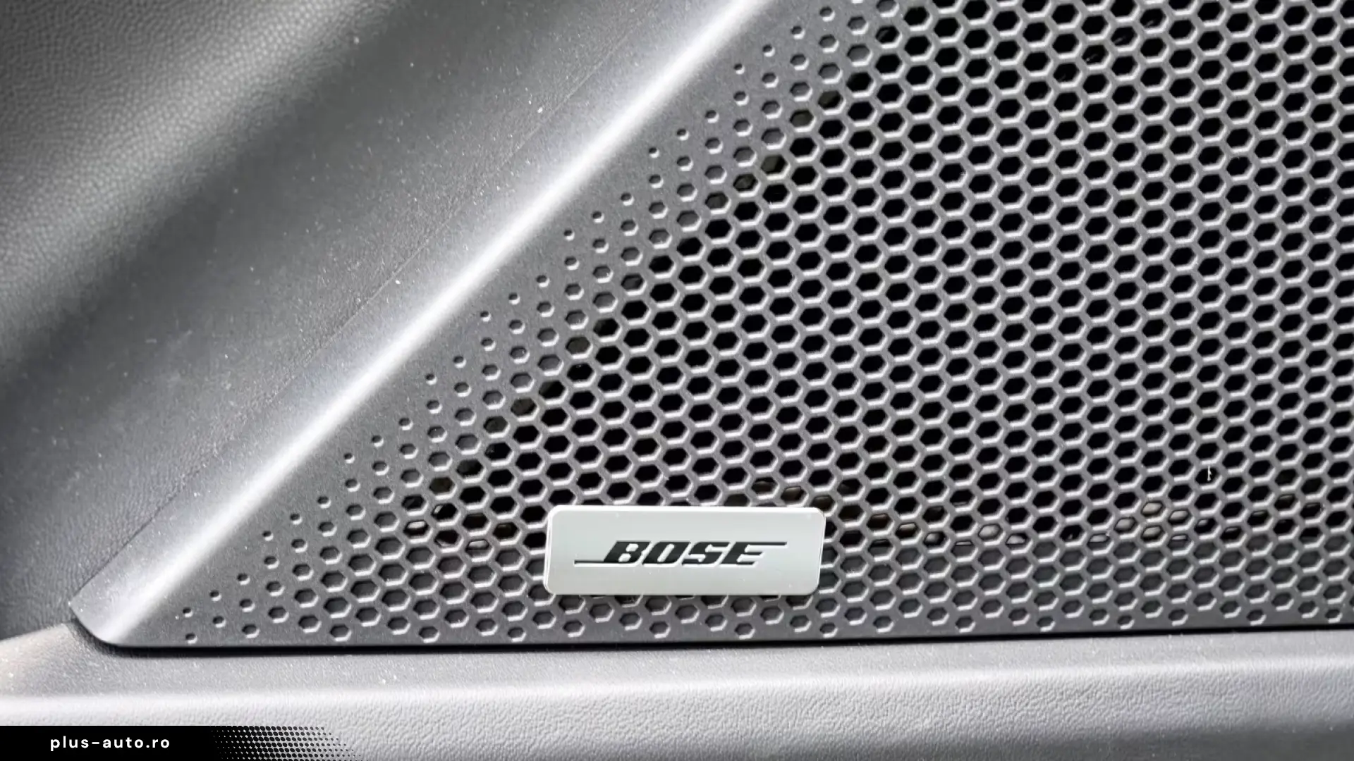 Porsche Cayenne Electric HA-Lenkung Surround