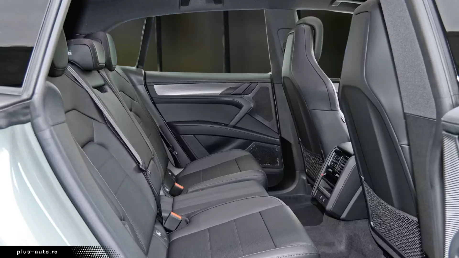 Porsche Cayenne Electric HA-Lenkung Surround