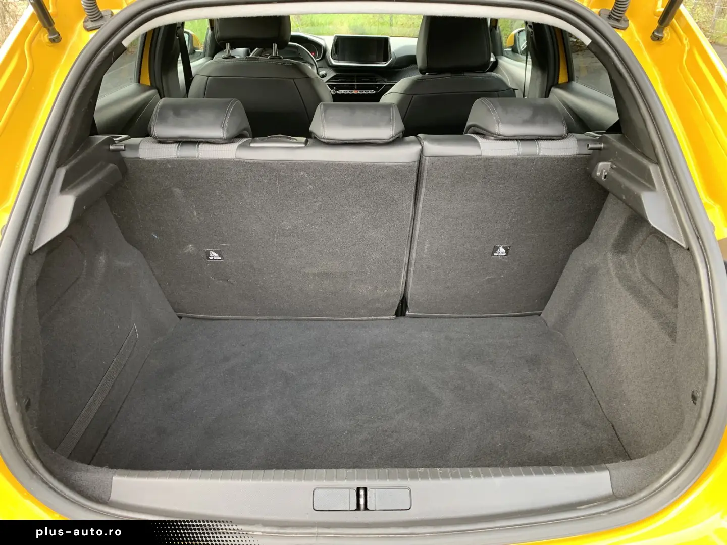 PEUGEOT 208 Allure 1.2 100 PS EAT8 PDC Kam Sitzh. Car-P