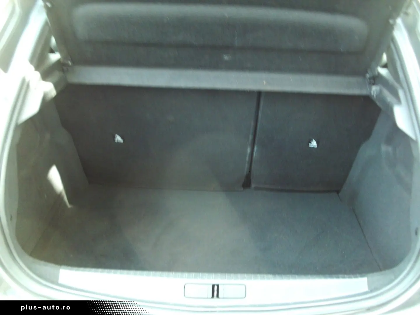 PEUGEOT 208 Active  Autom.Getriebe     ZAHNRIEMEN NEU