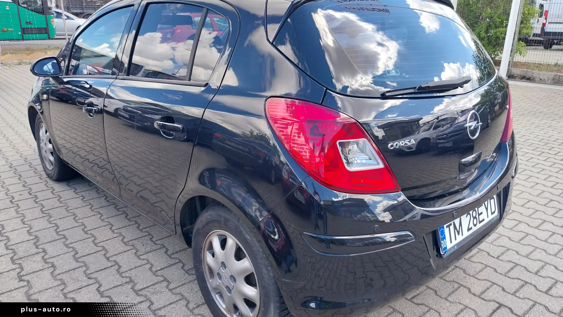 Opel Corsa 1.4i 90CP