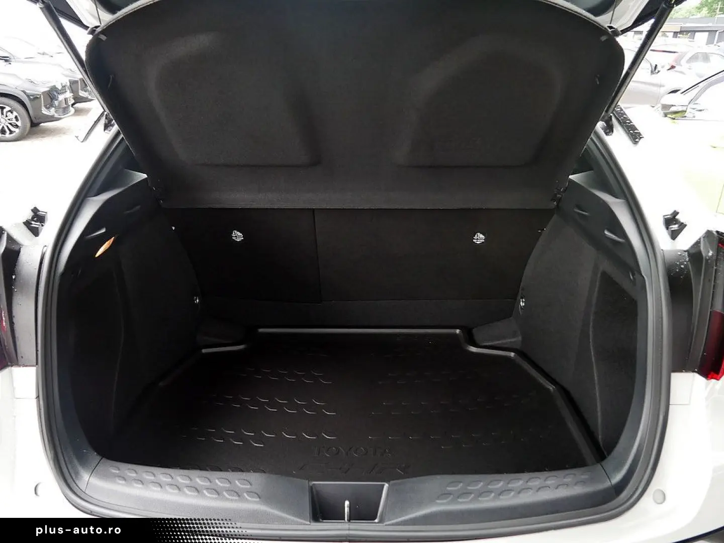 TOYOTA C-HR 1.8 Hybrid Flow KLIMA KAMERA ACC FACEL. LED