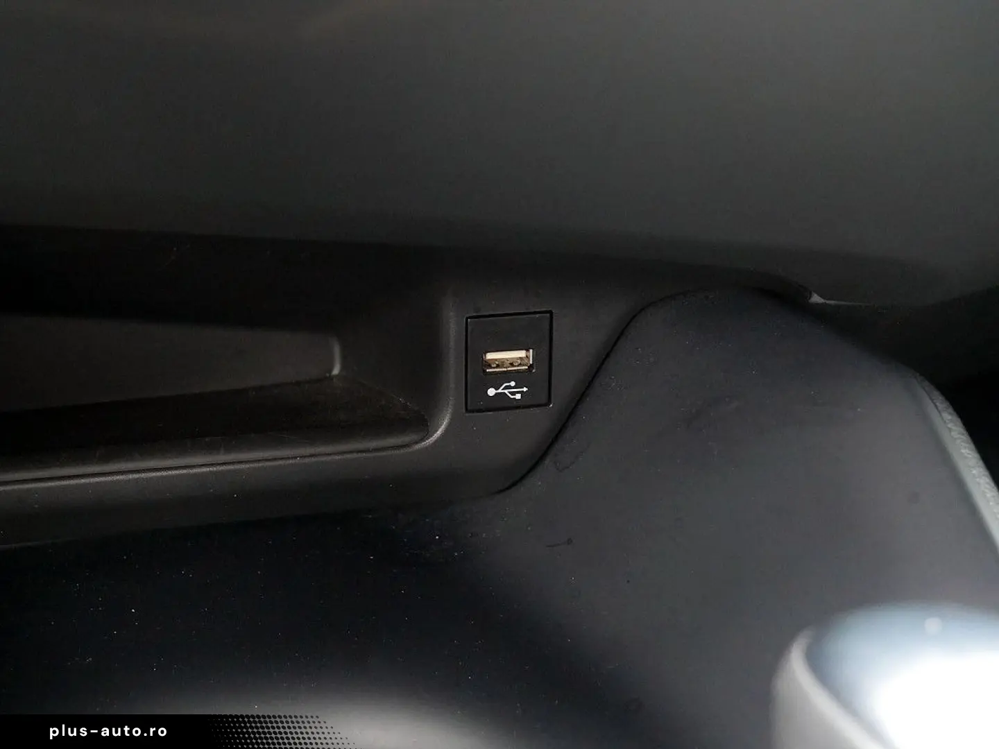 TOYOTA C-HR 1.8 Hybrid Flow KLIMA KAMERA ACC FACEL. LED