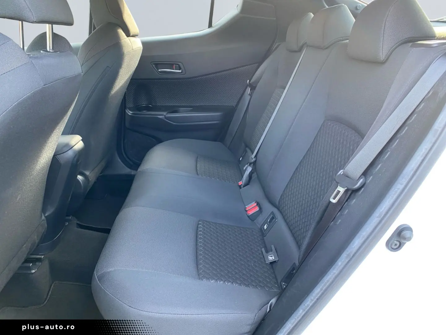 TOYOTA C-HR 1.8 Hybrid Flow  LED SHZ SmartKey PDC RCam