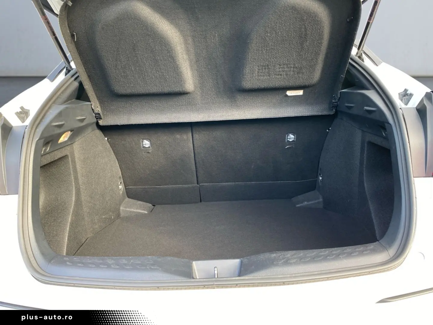 TOYOTA C-HR 1.8 Hybrid Flow  LED SHZ SmartKey PDC RCam