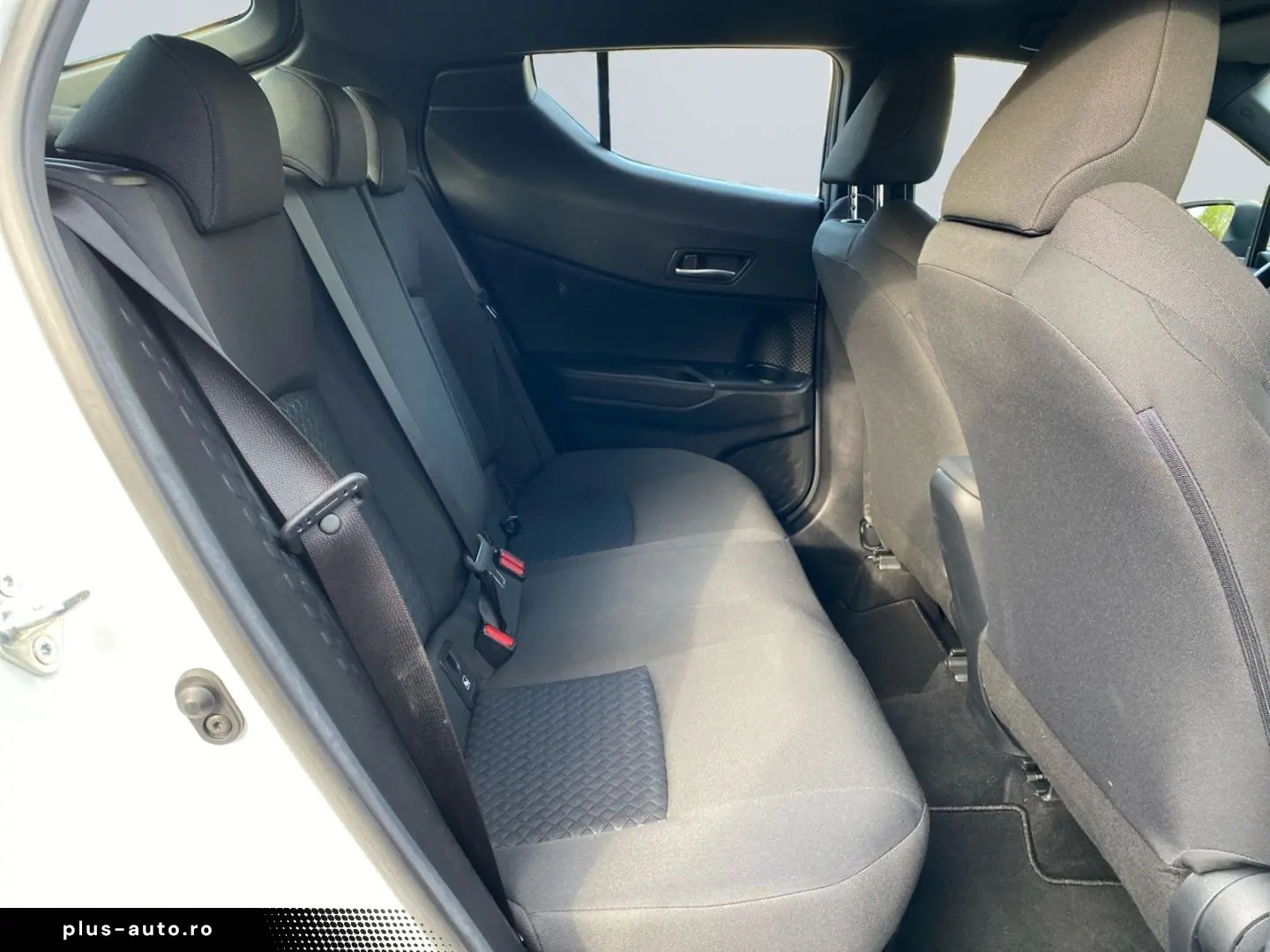 TOYOTA C-HR 1.8 Hybrid Flow  LED SHZ SmartKey PDC RCam