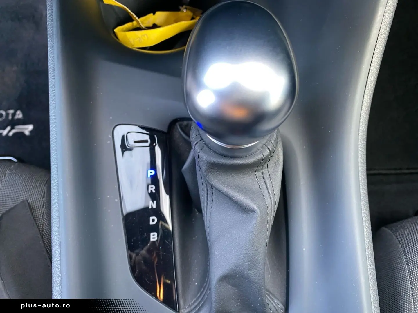 TOYOTA C-HR 1.8 Hybrid Flow  LED SHZ SmartKey PDC RCam