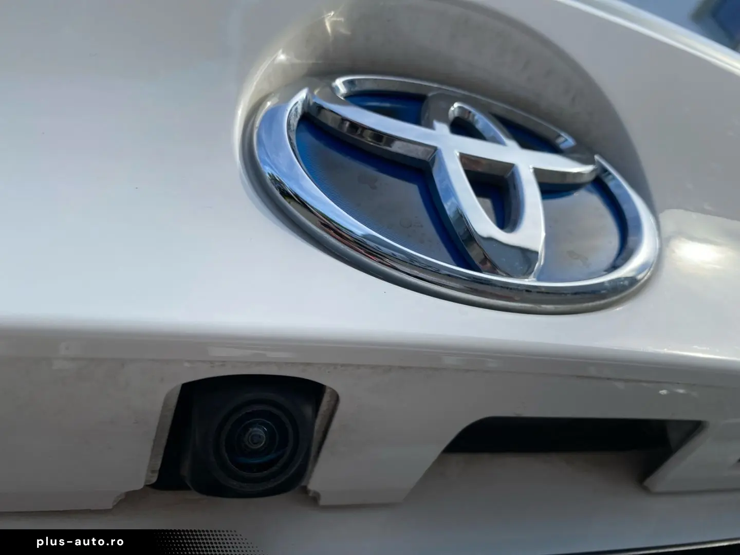 TOYOTA C-HR 1.8 Hybrid Flow  LED SHZ SmartKey PDC RCam
