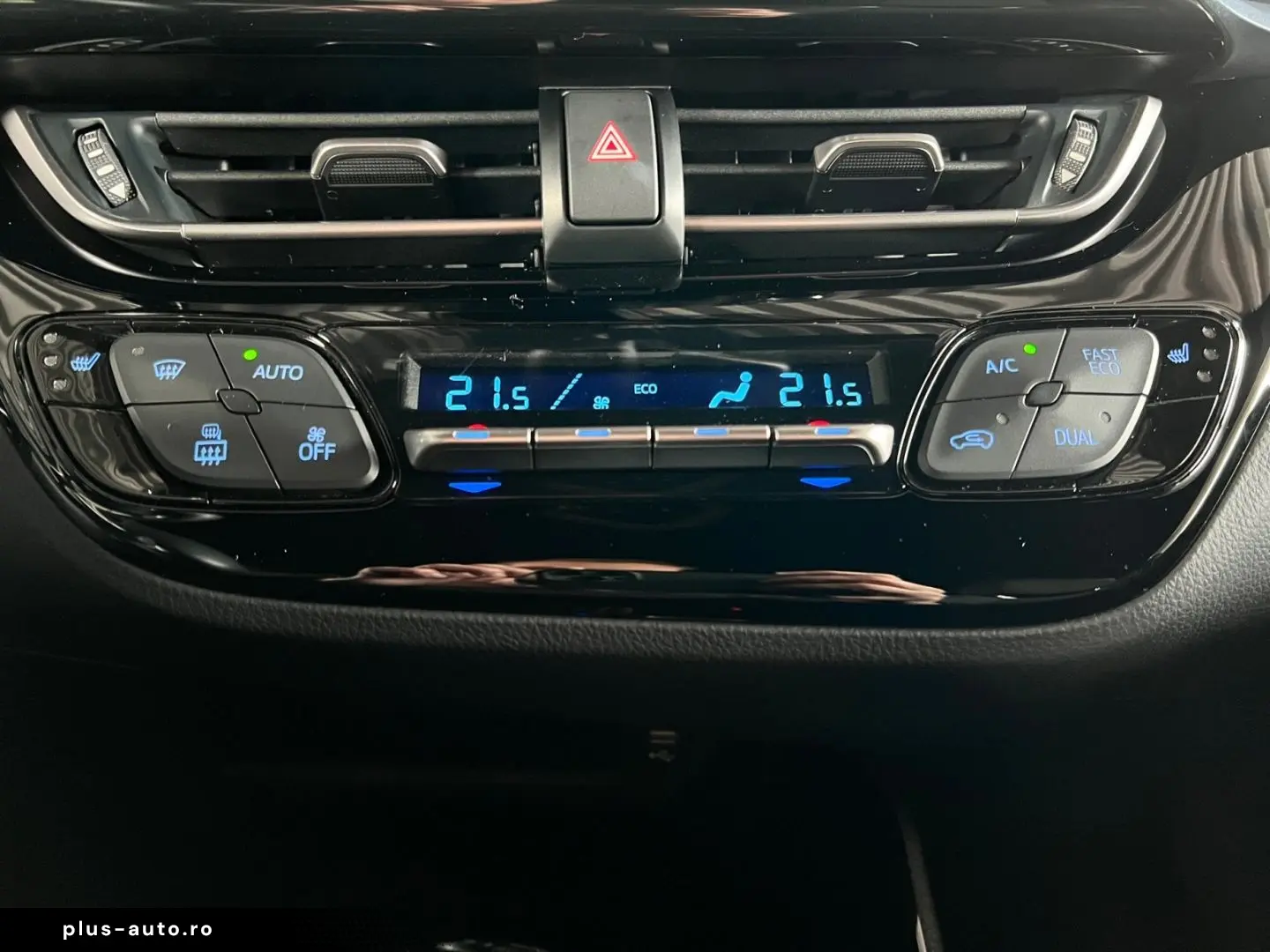 TOYOTA C-HR 1.8 Hybrid Team D  LED CarPlay CAM PDC SHZ