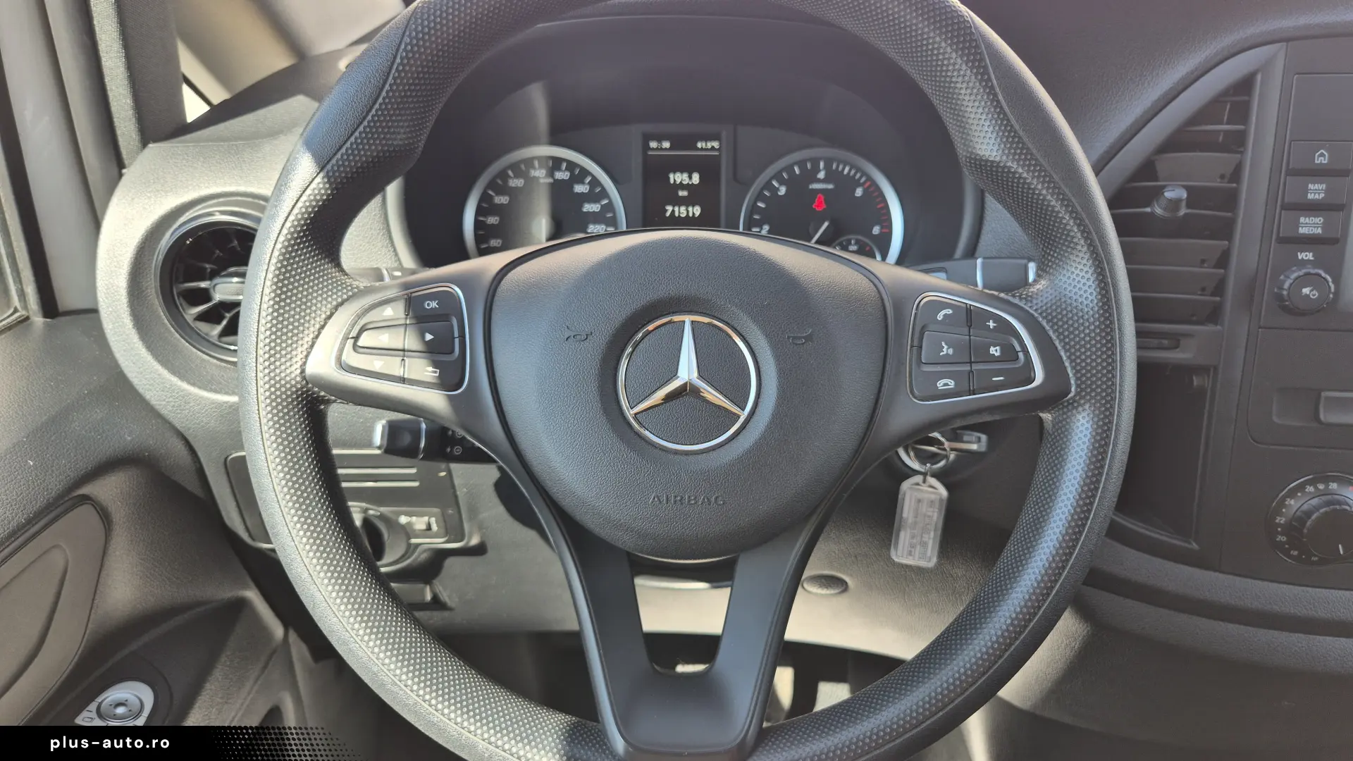 Mercedes-Benz Vito TOURER 114 VTP L 4X2