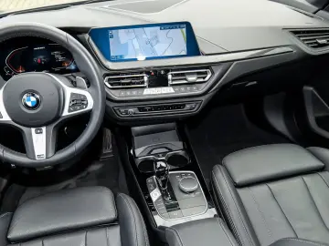 BMW M235i xDrive Gran Coupé M Sport HUD PANO ACC LM