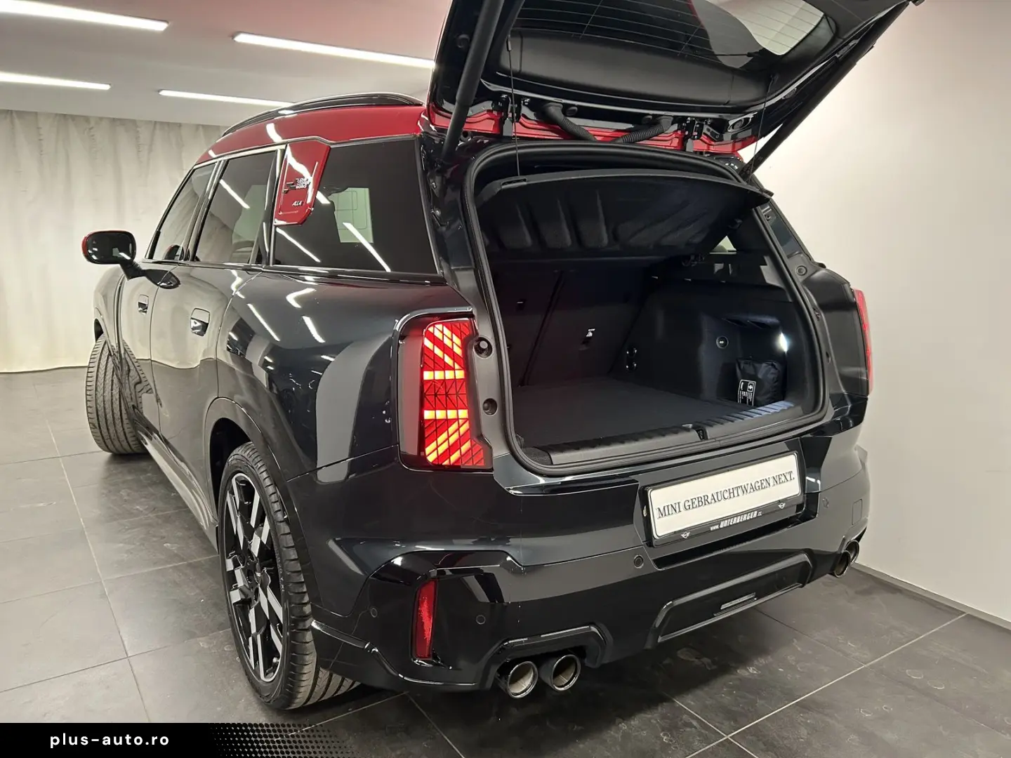 MINI John Cooper Works Countryman ALL4 JCW Trim DA. P