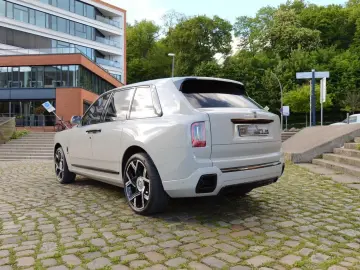 Rolls-Royce Cullian Black Badge 4 Seats I Starlight I TV I M