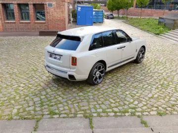 Rolls-Royce Cullian Black Badge 4 Seats I Starlight I TV I M