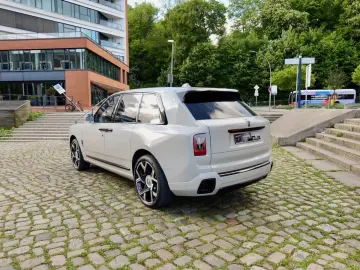 Rolls-Royce Cullian Black Badge 4 Seats I Starlight I TV I M