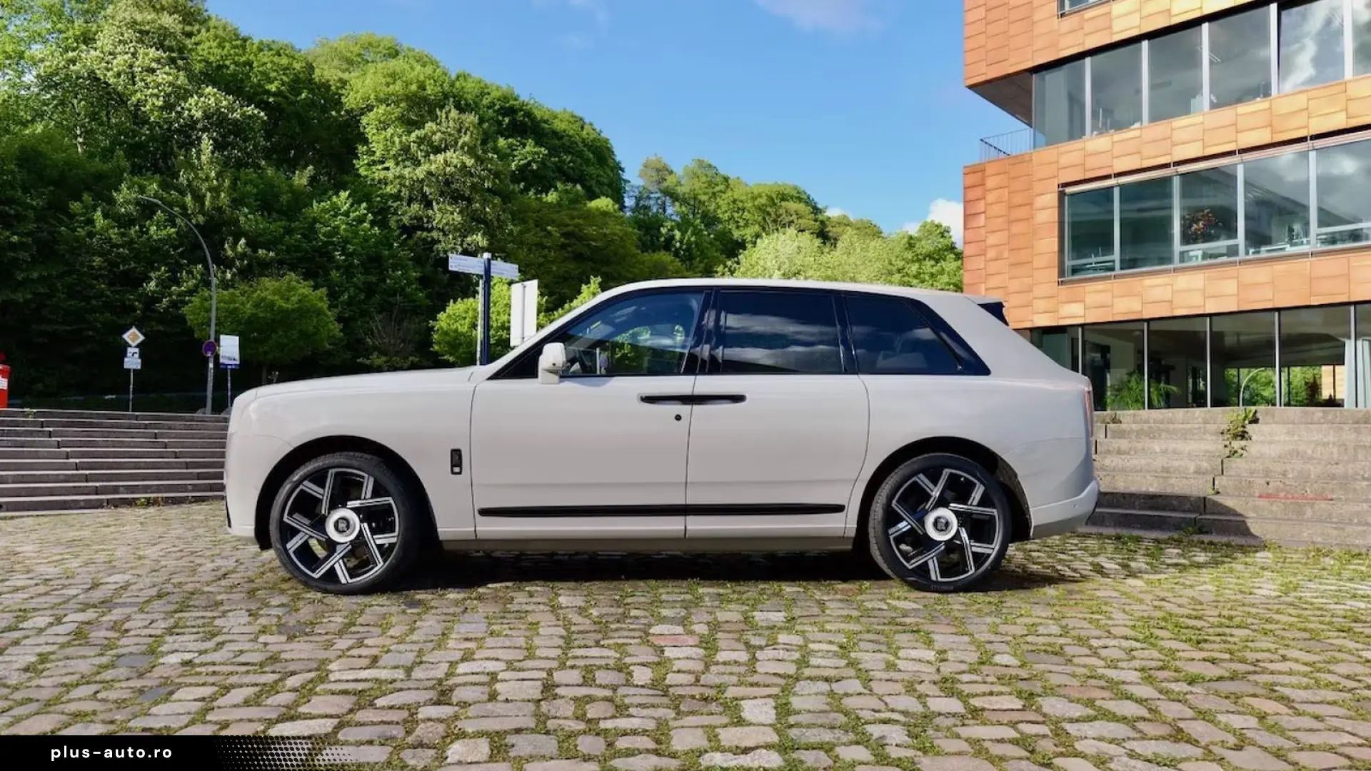 Rolls-Royce Cullian Black Badge 4 Seats I Starlight I TV I M