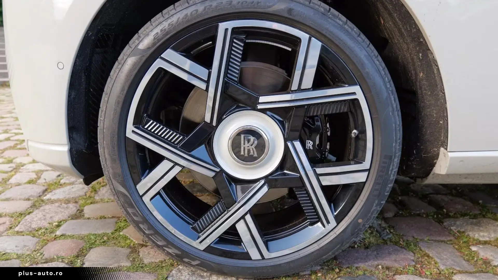 Rolls-Royce Cullian Black Badge 4 Seats I Starlight I TV I M