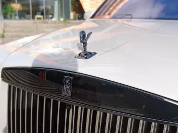Rolls-Royce Cullian Black Badge 4 Seats I Starlight I TV I M