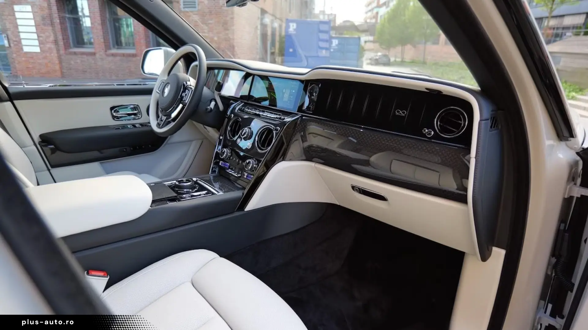 Rolls-Royce Cullian Black Badge 4 Seats I Starlight I TV I M