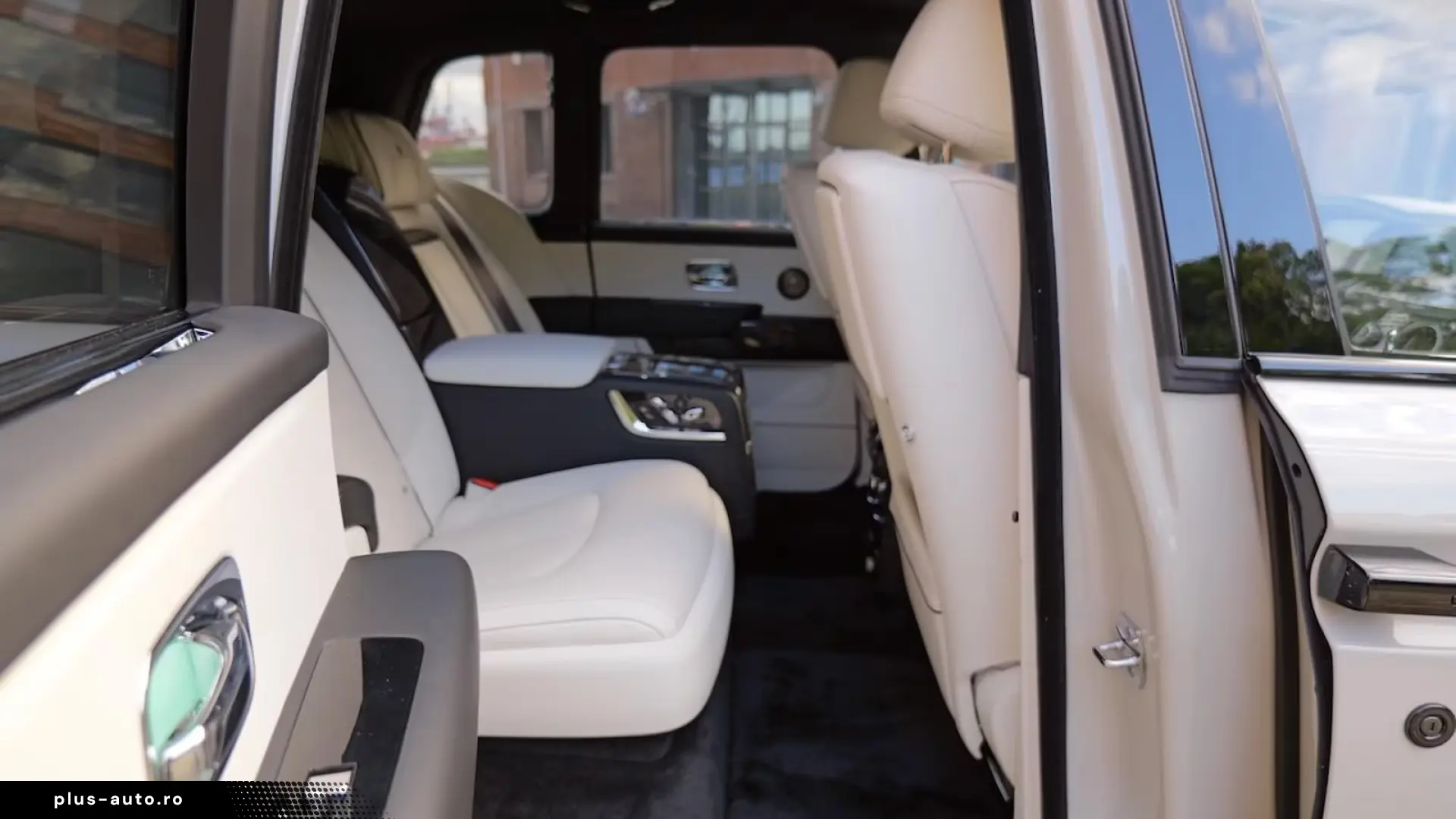 Rolls-Royce Cullian Black Badge 4 Seats I Starlight I TV I M
