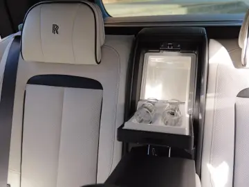 Rolls-Royce Cullian Black Badge 4 Seats I Starlight I TV I M