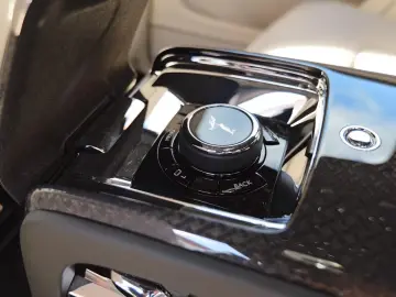 Rolls-Royce Cullian Black Badge 4 Seats I Starlight I TV I M