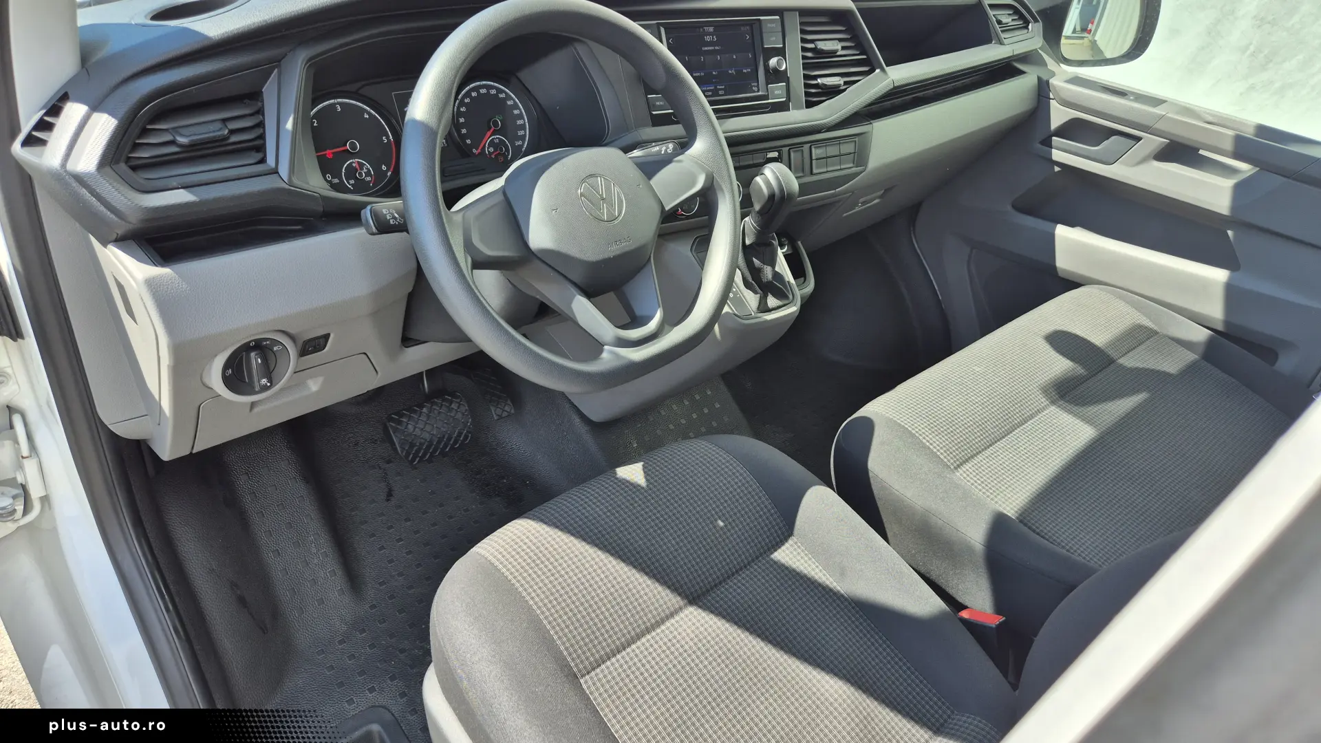 Volkswagen Transporter LR 2.0 TDI 150 CP DSG7 2023
