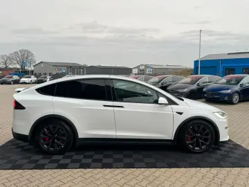 TESLA MODEL X PLAID   HARDWARE 4   6 SEATS