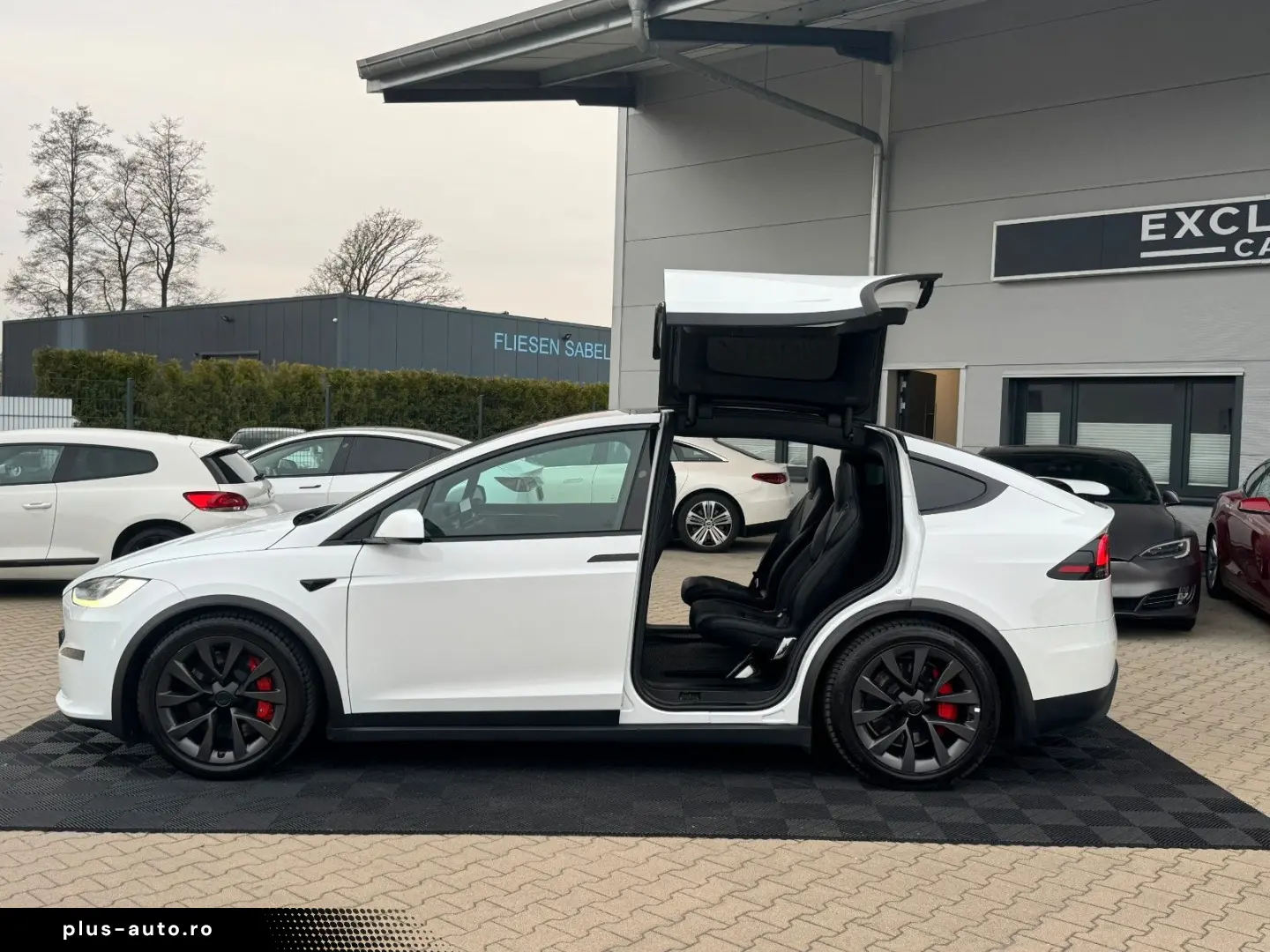 TESLA MODEL X PLAID   HARDWARE 4   6 SEATS