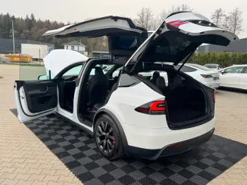 TESLA MODEL X PLAID   HARDWARE 4   6 SEATS