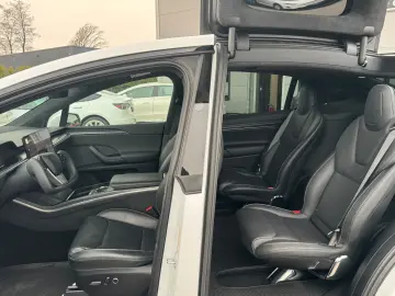 TESLA MODEL X PLAID   HARDWARE 4   6 SEATS