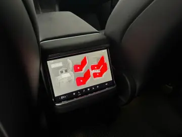 TESLA MODEL X PLAID   HARDWARE 4   6 SEATS