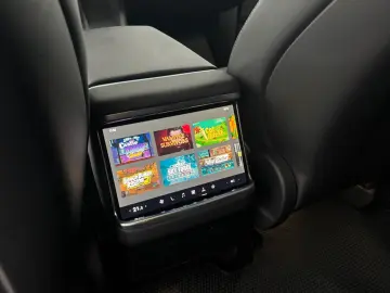 TESLA MODEL X PLAID   HARDWARE 4   6 SEATS